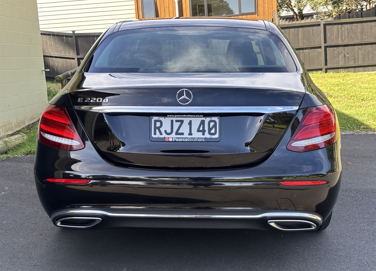2016 Mercedes-Benz E 220