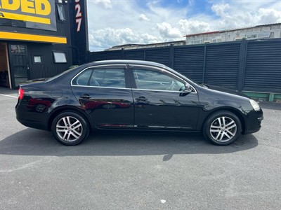 2009 Volkswagen Jetta - Thumbnail