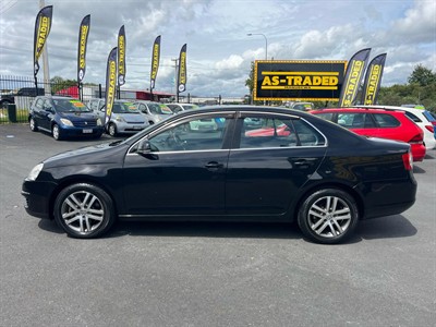 2009 Volkswagen Jetta - Thumbnail