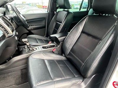 2022 Ford Everest - Thumbnail