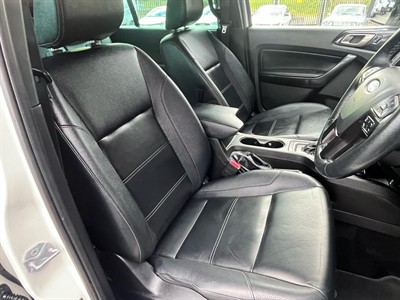 2022 Ford Everest - Thumbnail