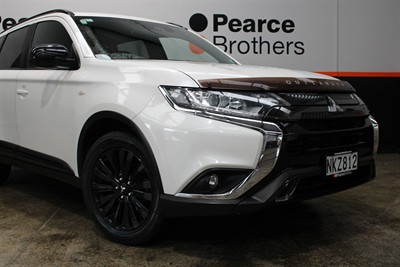 2021 Mitsubishi Outlander - Thumbnail