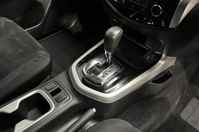 2019 Nissan Navara - Thumbnail