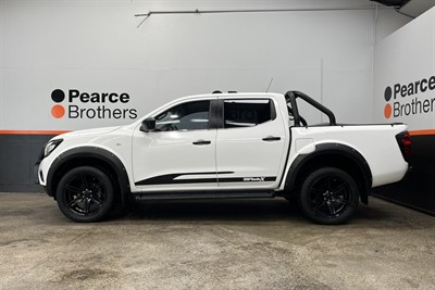 2019 Nissan Navara - Thumbnail