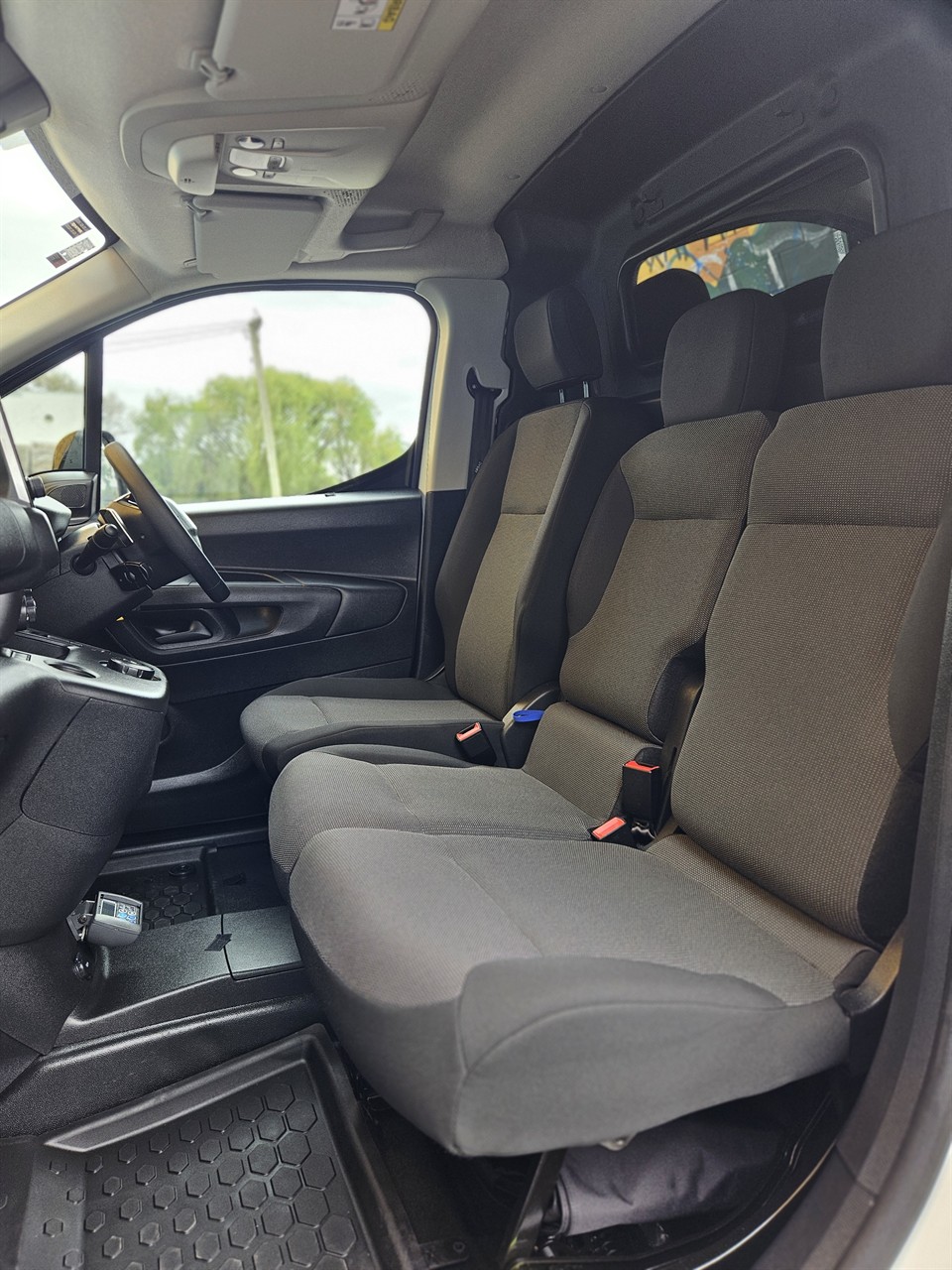 2024 Peugeot Partner