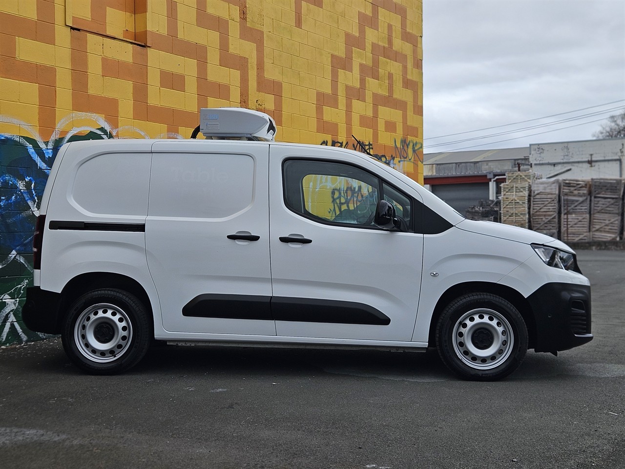 2024 Peugeot Partner