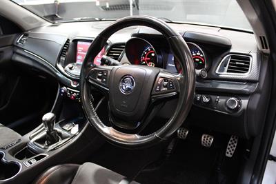 2016 Holden Commodore - Thumbnail
