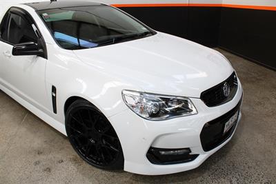 2016 Holden Commodore - Thumbnail