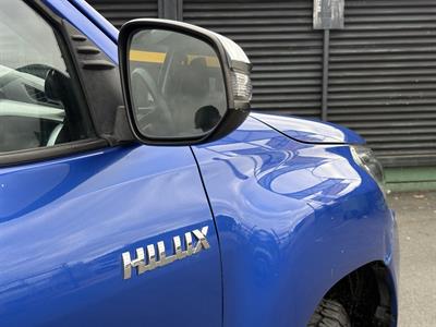 2018 Toyota Hilux - Thumbnail
