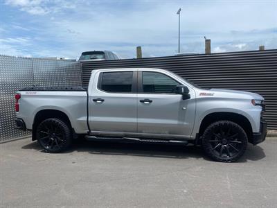 2021 Chevrolet Silverado - Thumbnail