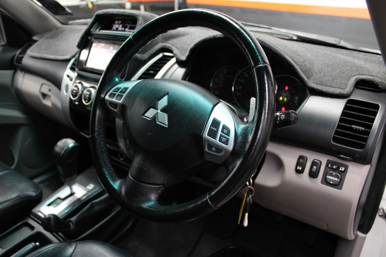 2015 Mitsubishi Challenger