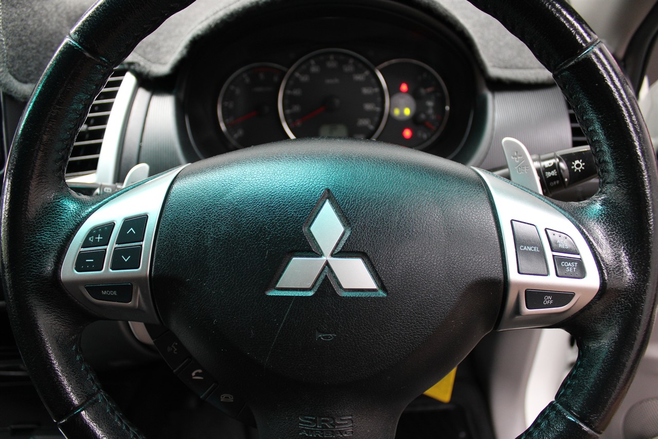 2015 Mitsubishi Challenger