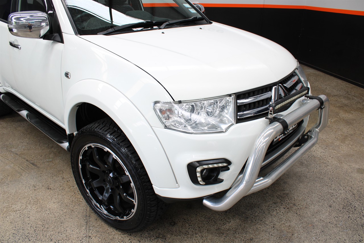 2015 Mitsubishi Challenger