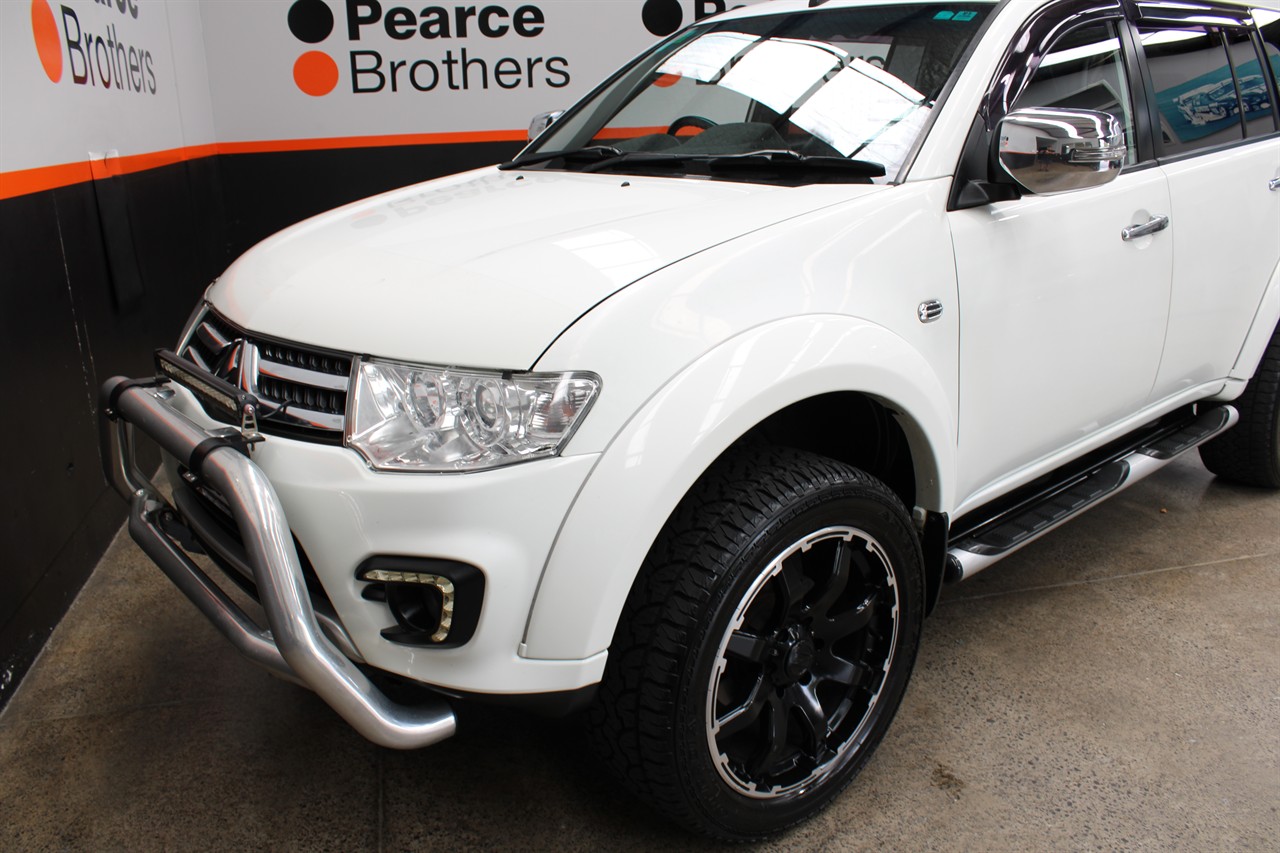 2015 Mitsubishi Challenger