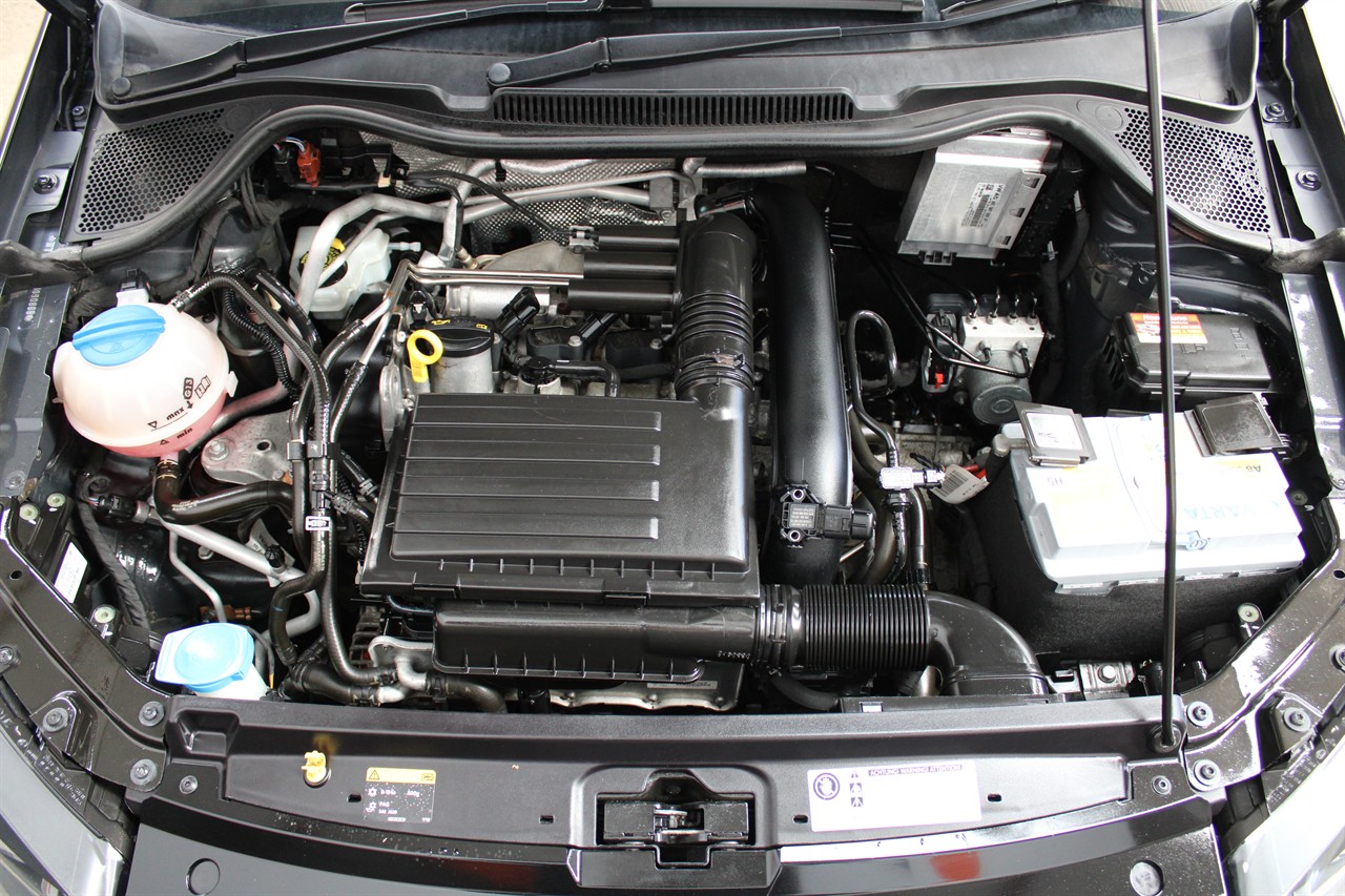 2015 Volkswagen Cross Polo