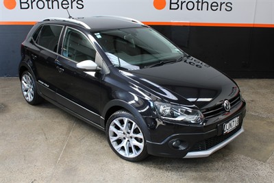 2015 Volkswagen Cross Polo - Thumbnail