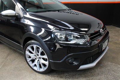2015 Volkswagen Cross Polo - Thumbnail