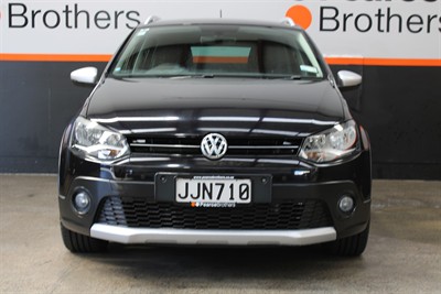 2015 Volkswagen Cross Polo - Thumbnail