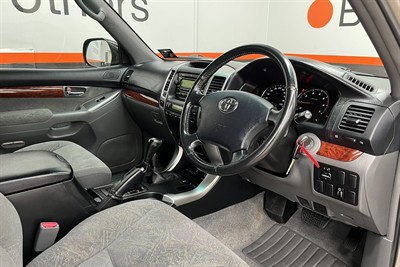 2005 Toyota Landcruiser Prado - Thumbnail