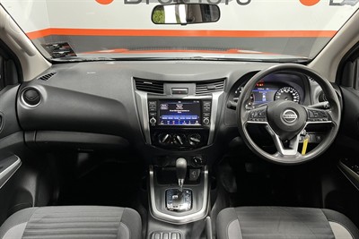 2021 Nissan Navara - Thumbnail