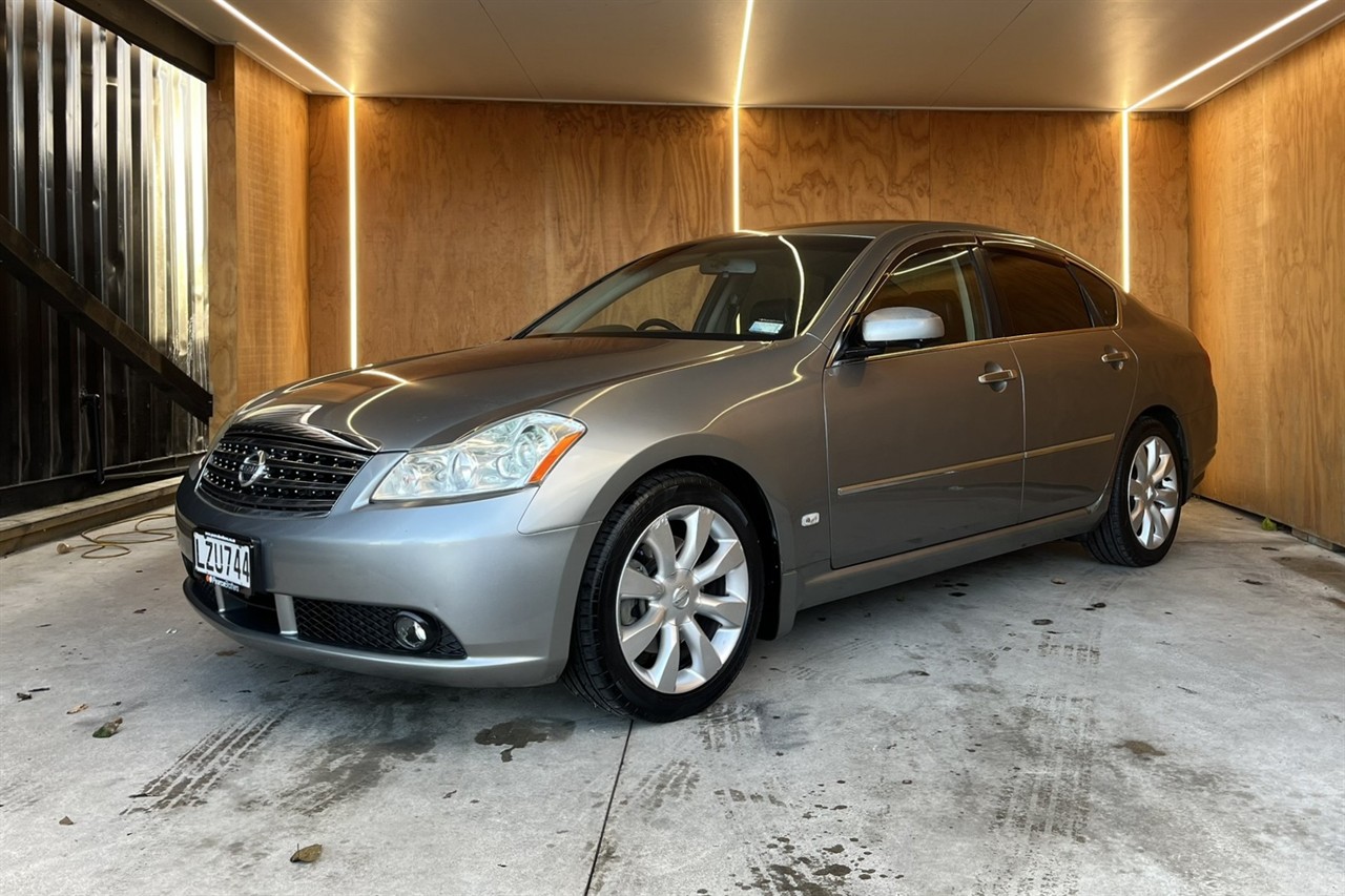 2005 Nissan Fuga