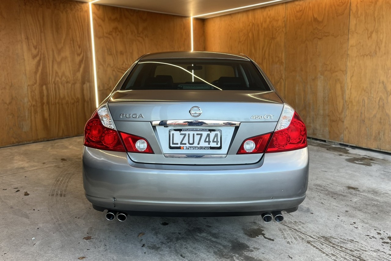 2005 Nissan Fuga