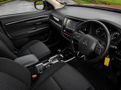 2020 Mitsubishi Outlander - Thumbnail