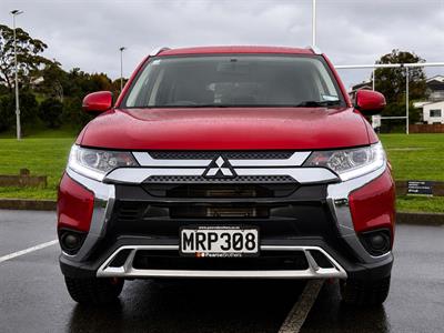 2020 Mitsubishi Outlander - Thumbnail