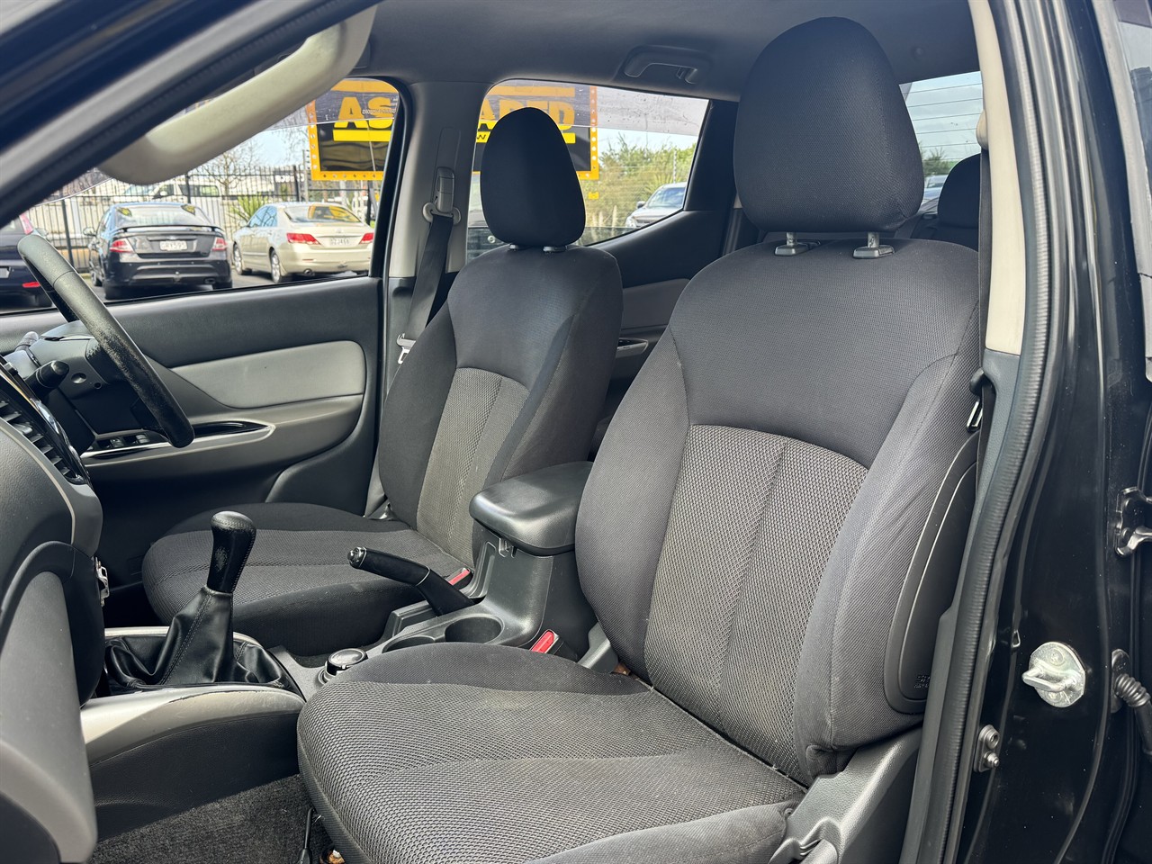 2015 Mitsubishi Triton