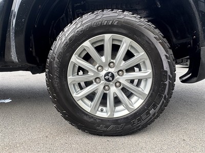 2015 Mitsubishi Triton - Thumbnail