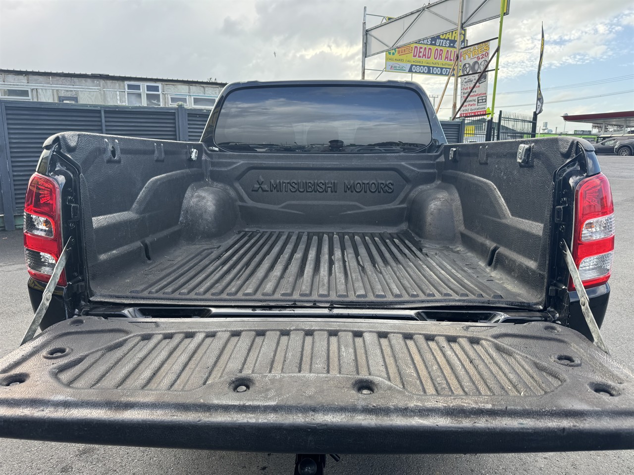 2015 Mitsubishi Triton