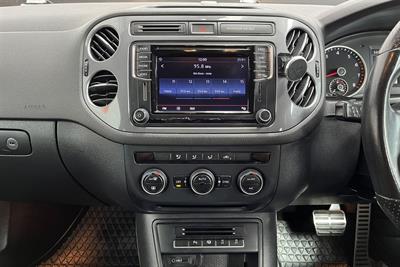 2016 Volkswagen TIGUAN - Thumbnail