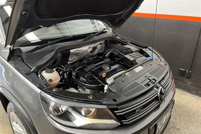 2016 Volkswagen TIGUAN - Thumbnail