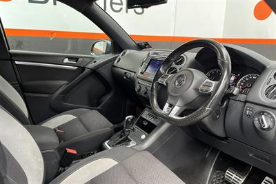 2016 Volkswagen TIGUAN - Thumbnail