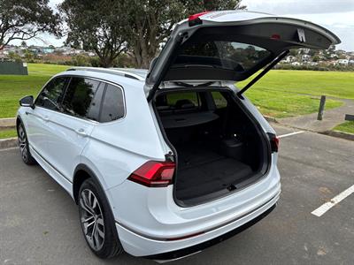 2019 Volkswagen Tiguan - Thumbnail