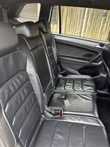 2019 Volkswagen Tiguan - Thumbnail
