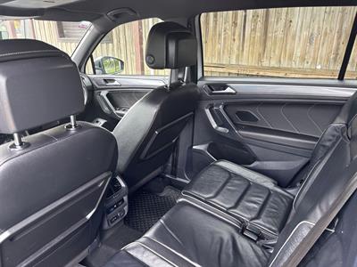 2019 Volkswagen Tiguan - Thumbnail