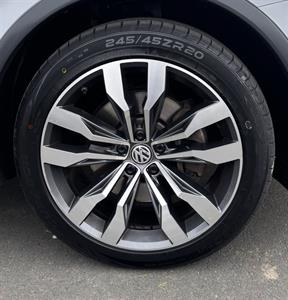 2019 Volkswagen Tiguan - Thumbnail