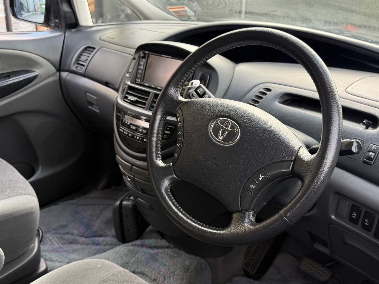 2004 Toyota Estima