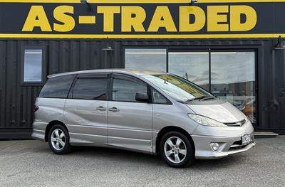 2004 Toyota Estima - Thumbnail