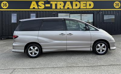 2004 Toyota Estima - Thumbnail