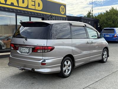 2004 Toyota Estima - Thumbnail