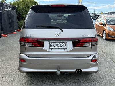 2004 Toyota Estima - Thumbnail