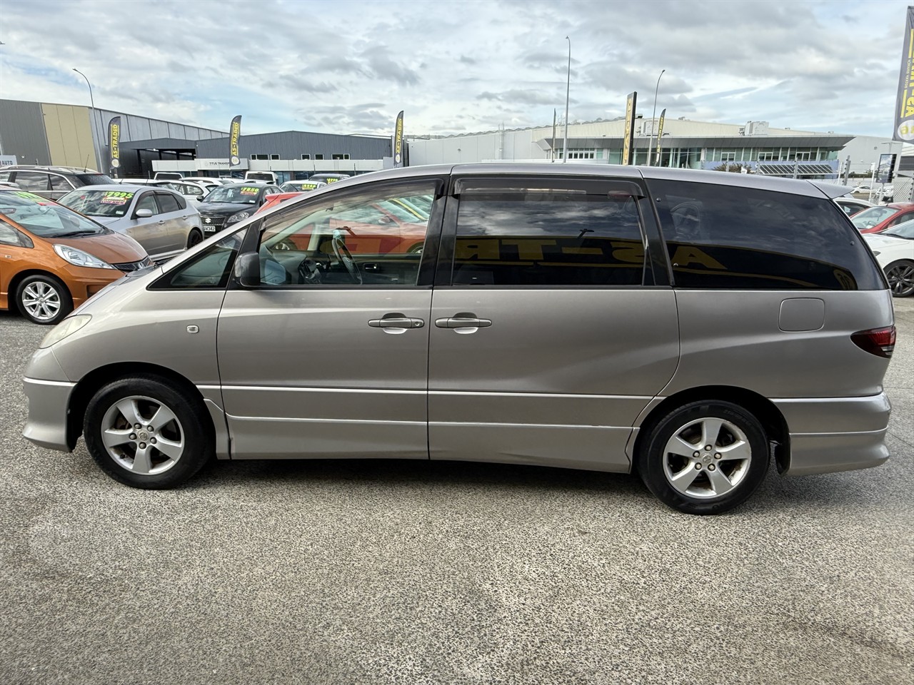 2004 Toyota Estima