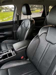 2022 Kia Sorento - Thumbnail