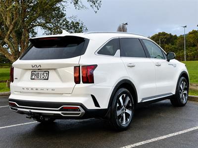 2022 Kia Sorento - Thumbnail