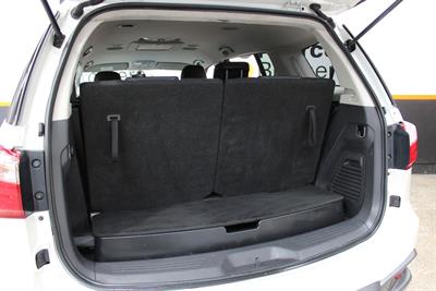 2021 Isuzu Mu-X - Thumbnail