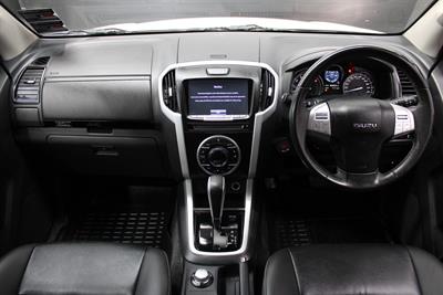 2021 Isuzu Mu-X - Thumbnail