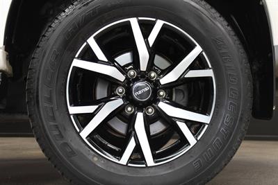 2021 Isuzu Mu-X - Thumbnail