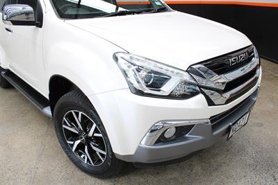 2021 Isuzu Mu-X - Thumbnail